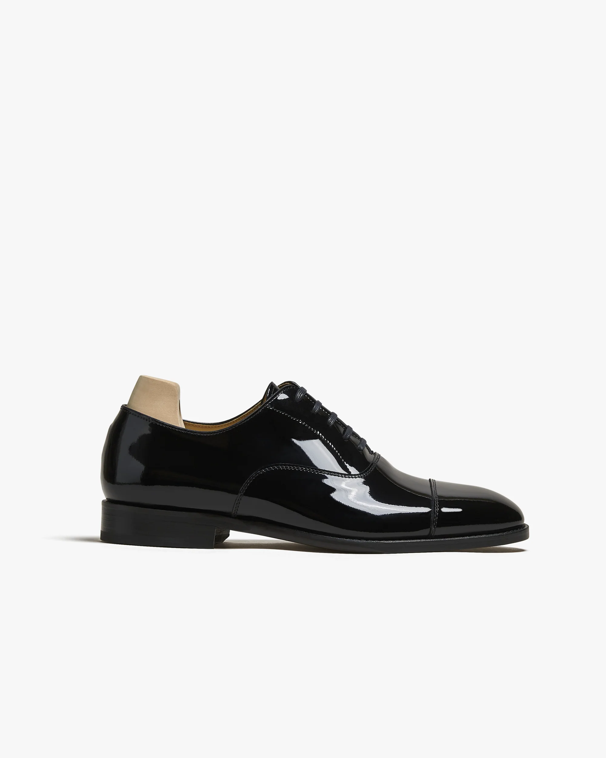 Vinterviken (2024) – Black Patent Leather – Image 2