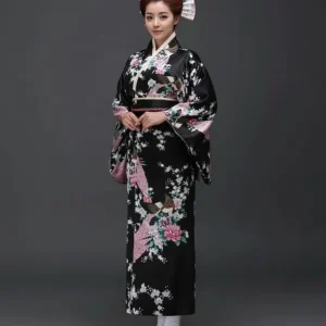 Kimono traditionnel fleuri noir