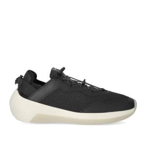 EMPORIO ARMANI TRAVEL ESSENTIAL BLACK SNEAKER